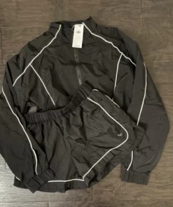 alo moves yoga clothes​
