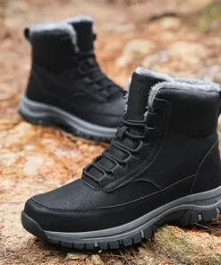 Pallets of men's winter shoes on clearance – Sale