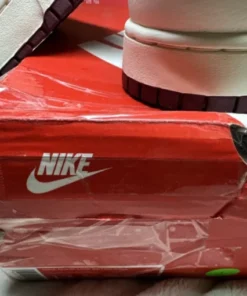 Pallets of sneakers for resale – Wholesale offer