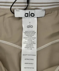 alo yoga clothes​